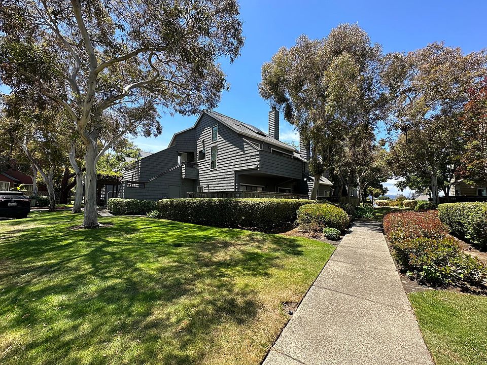 1st image of 874 Wharfside Rd