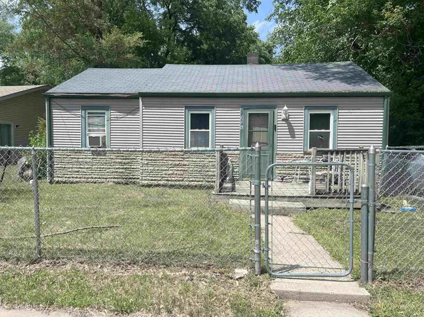 3541 Blackstone Ave, Rockford, IL 61101