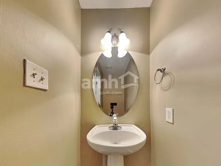 5716 Capeside Ln — Photo 9