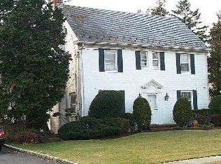 21 Causeway, Lawrence, NY 11559