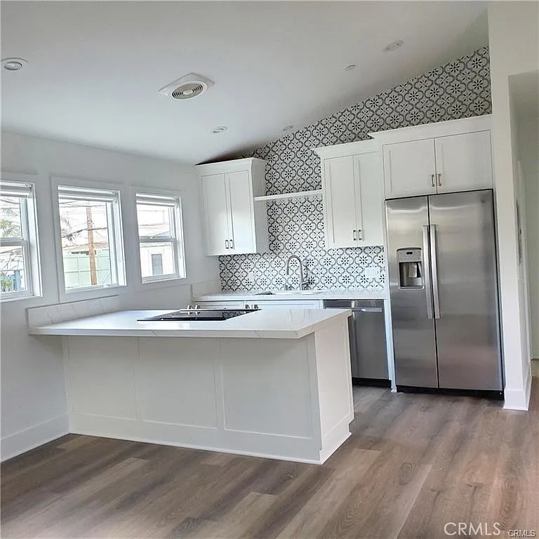2 bed, 1006 sqft, $4,200 — Photo 4