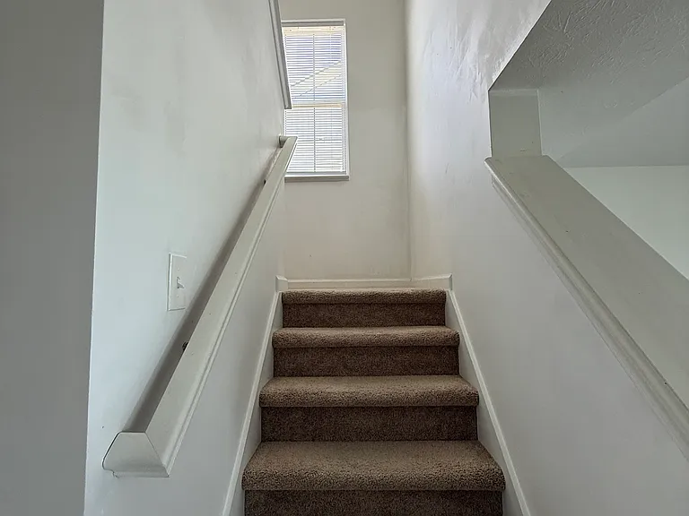 577 Freedom Dr — Photo 10
