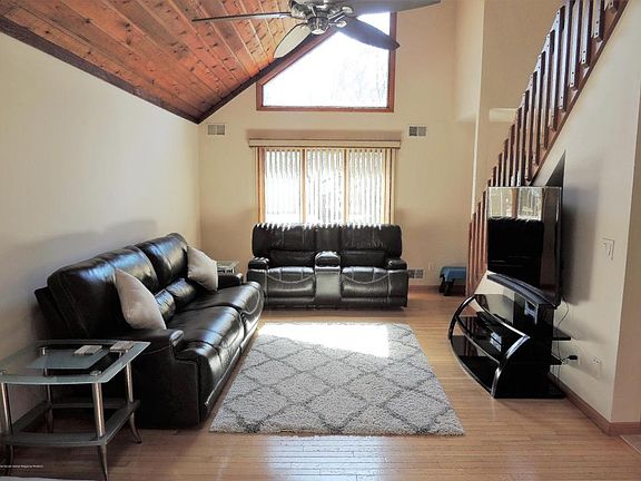 3rd image of 1733 Seminole St