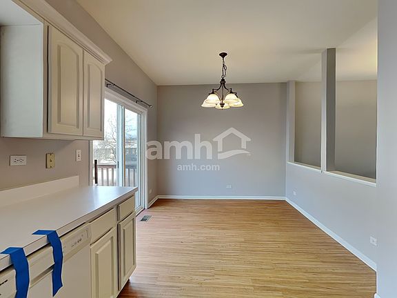 4th image of 2409 Courtyard Cir Unit 2