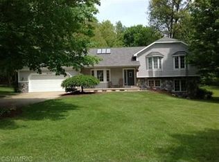 8343 Childsdale Ave NE, Rockford, MI 49341