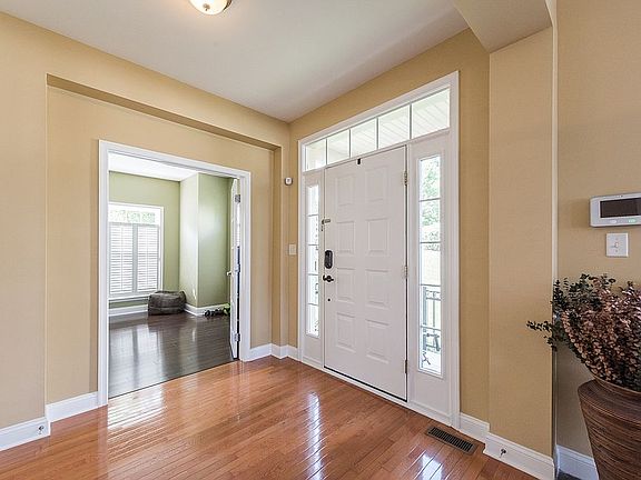 5th image of 3151 Woods Edge Dr