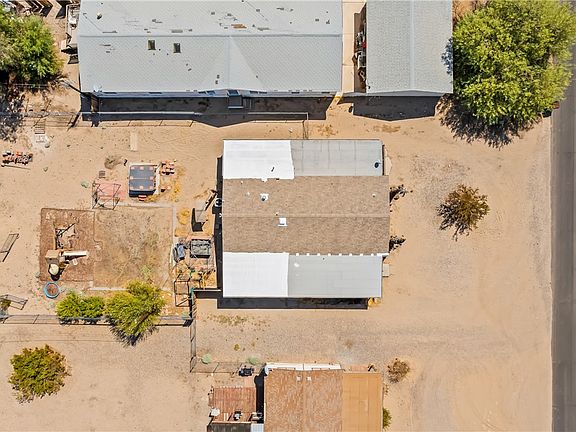 4th image of 1605 Nottingham Drive