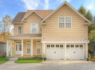 6504 SW Westland Dr, Knoxville, TN 37919
