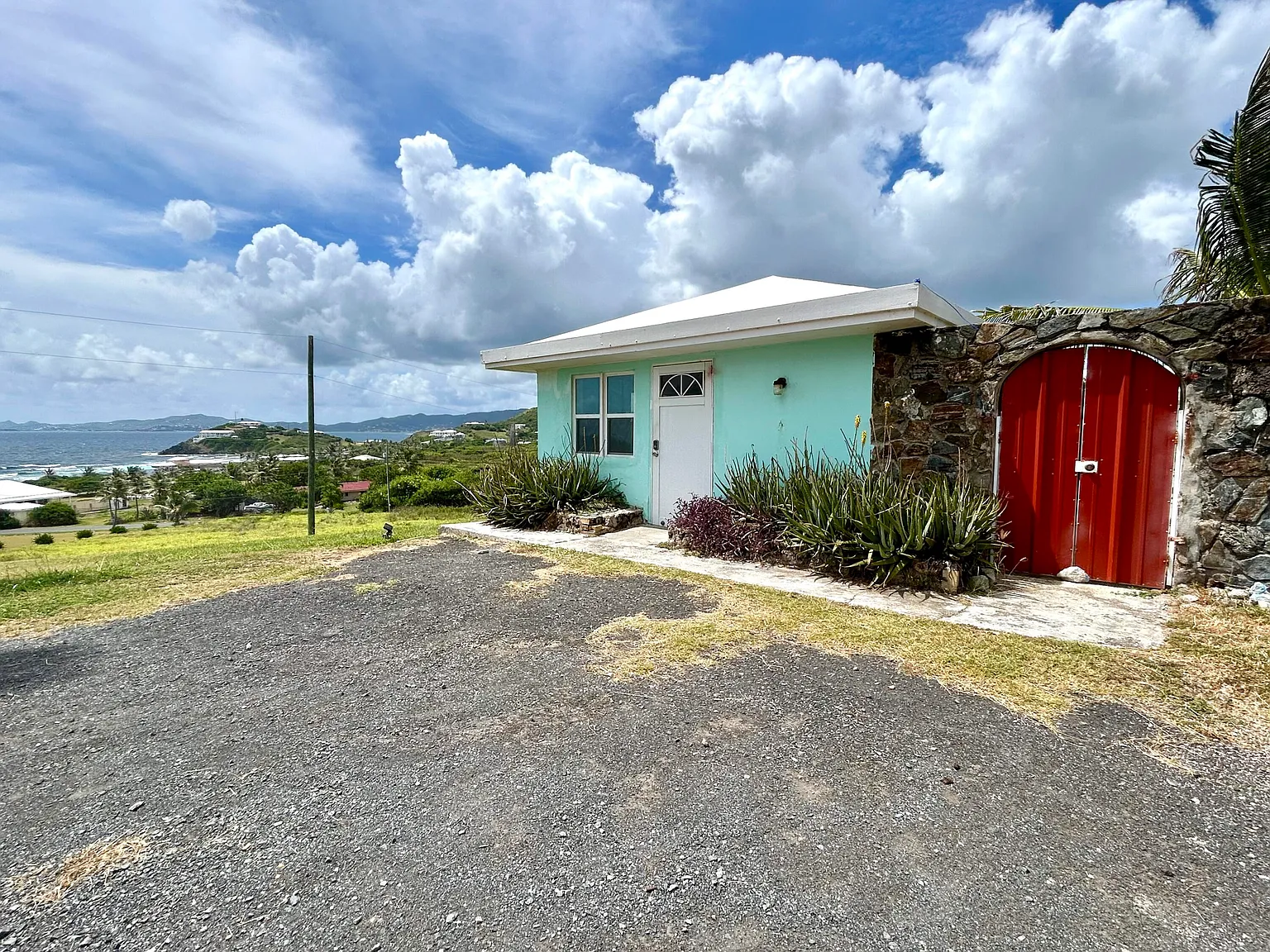 3 bed, 2499 sqft, $3,900 — Photo 3