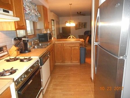 4th image of 717 Gardenia Ln