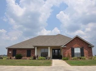 129 Beau Clos Rd, Lake Charles, LA 70607