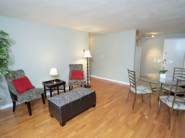 12 Woodland St, Everett, MA 02149