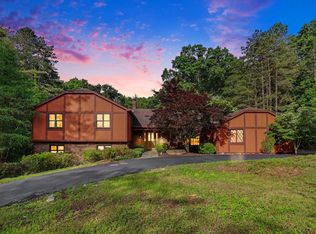 8735 Glen Nevis Rd NE, Ada, MI 49301