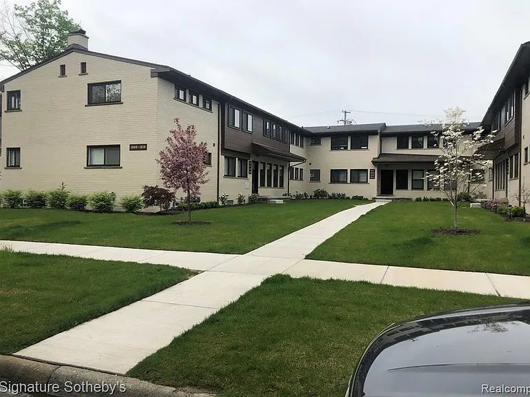 1809 W Farnum Ave #3 — Photo 34