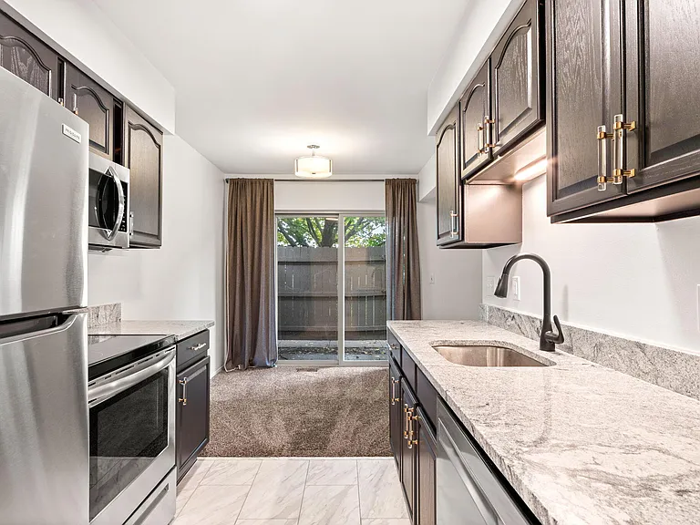 3034 Forest Creek Ct — Photo 9