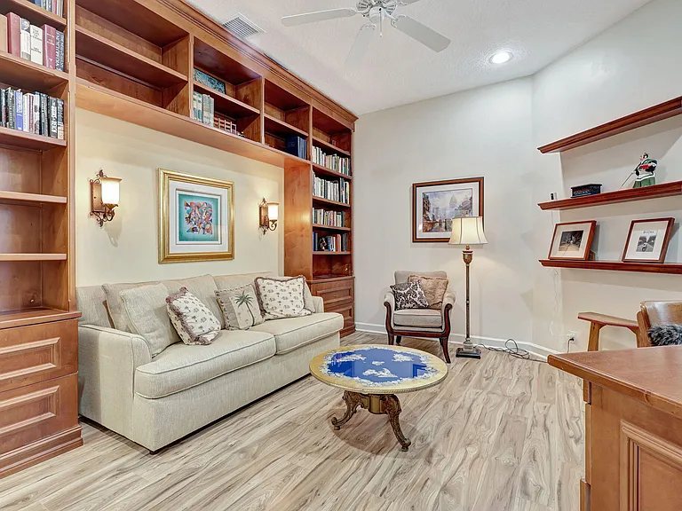 8671 Falcon Green Dr — Photo 16