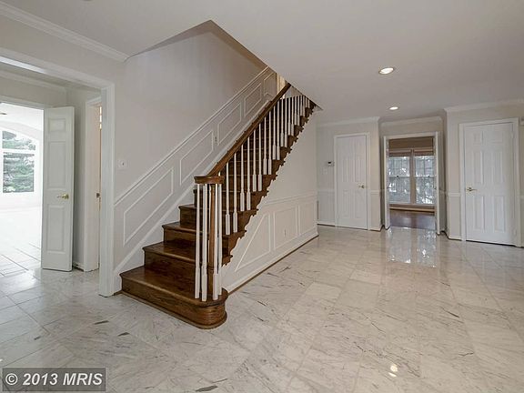 2nd image of 9409 Fox Hollow Dr