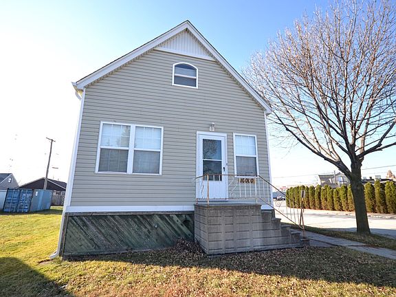 2nd image of 10000 Merton Ave