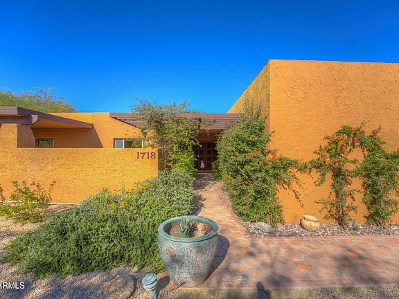 2nd image of 1718 E STAGHORN Lane