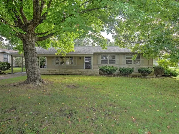 249 Lawrence St, Illiopolis, IL 62539
