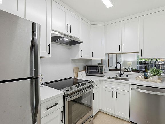 5th image of 7319 Starward Dr APT 44