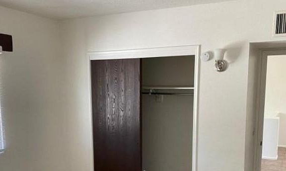3rd image of 2609 N Fontana Ave