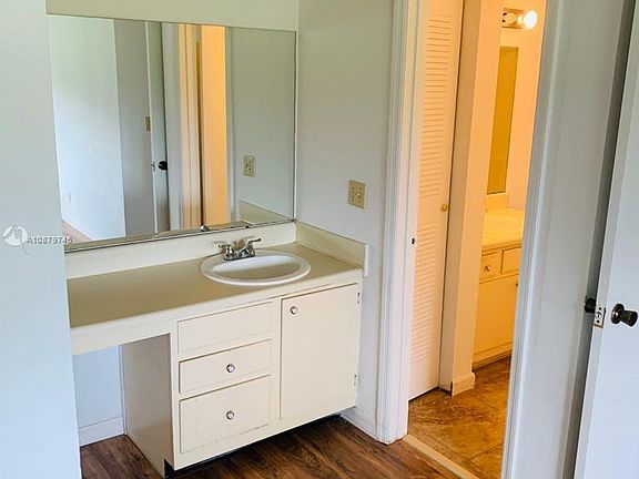 5th image of 3380 Pinewalk Dr N APT 1125