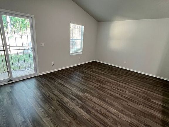 2nd image of 4034 Park Ave