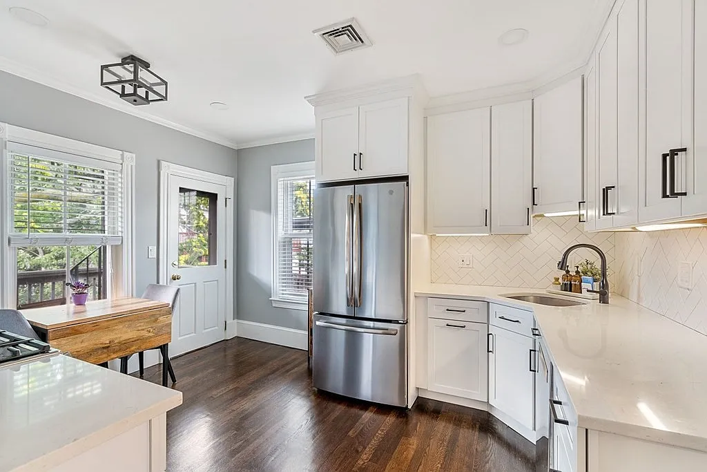 2 bed, 1.0 bath, 592 sqft, $3,500 — Photo 4