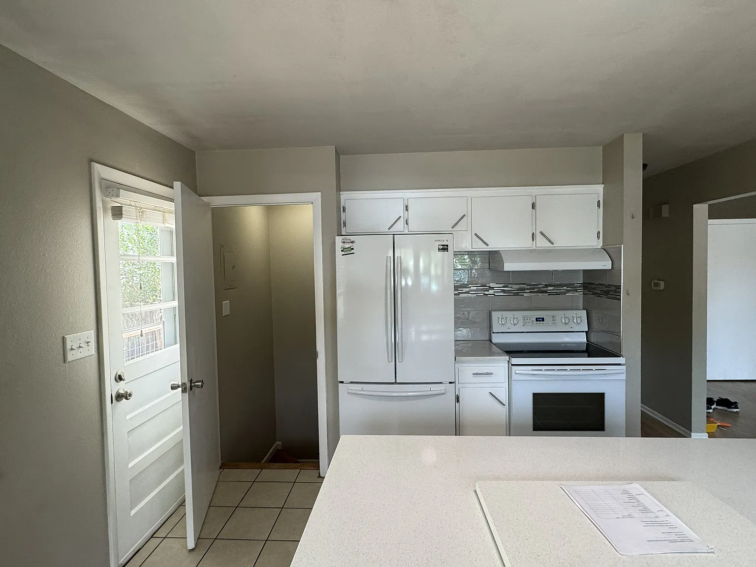 1716 Peterson St — Photo 4