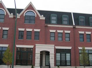 5910 N Northwest Hwy, Chicago, IL 60631