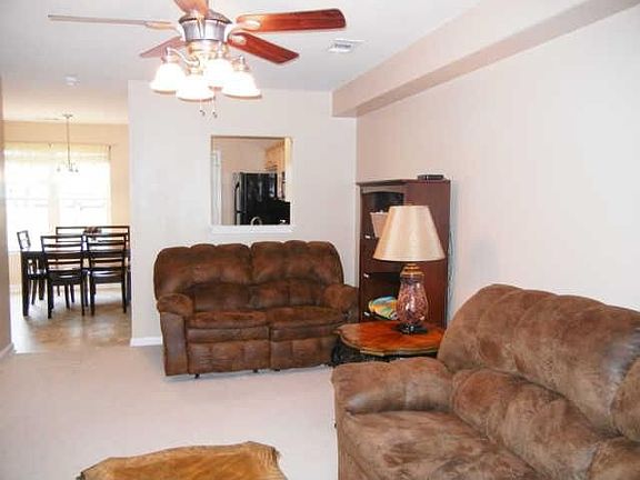 4th image of 573 Albion Cir