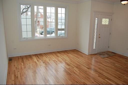 2nd image of 5636 S Melvina Ave