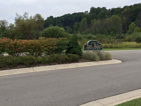 3rd image of S Bay Valley Dr