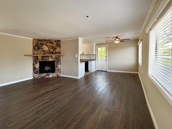 Bright, private and fully renovated