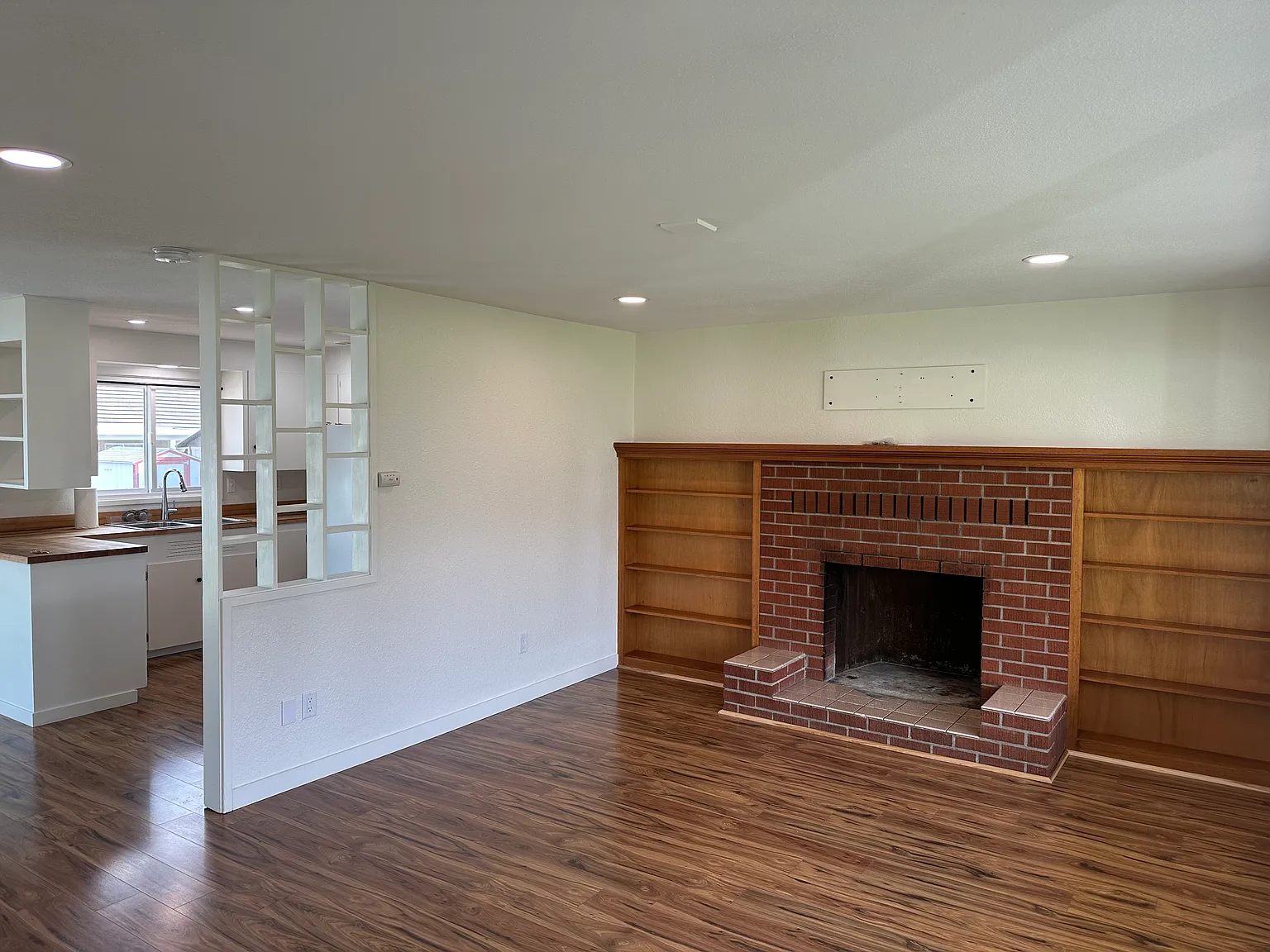3 bed, 1165 sqft, $1,595 — Photo 2