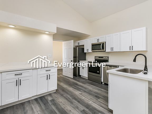 4th image of 3401 W Mohawk Ln