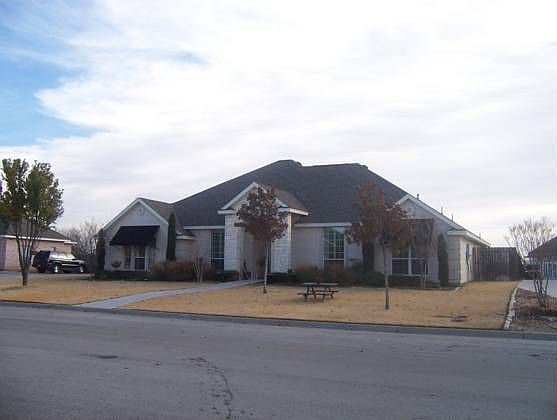 1st image of 4830 N Bentwood Dr