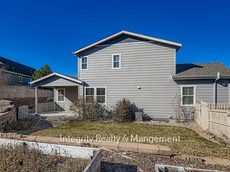 3839 Donnington Cir — Photo 23