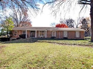 9834 Surrey Ln, Saint Louis, MO 63137