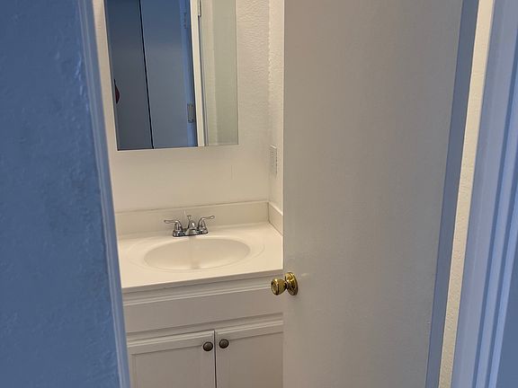 5th image of 8770 Van Nuys Blvd APT 17
