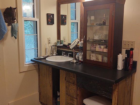 downstairs bath vanity
