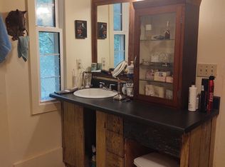 2714 Lisbon Rd, Mountville, SC 29370