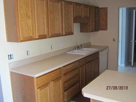 2nd image of 107 E Dogwood Ln