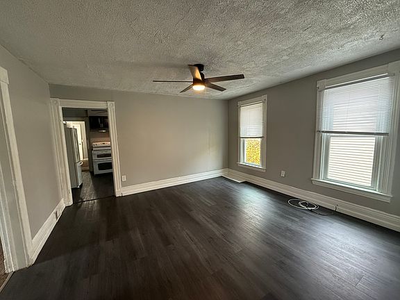 5th image of 37 Weld St Unit B