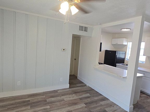4th image of 1714 W Glenrosa Ave #E