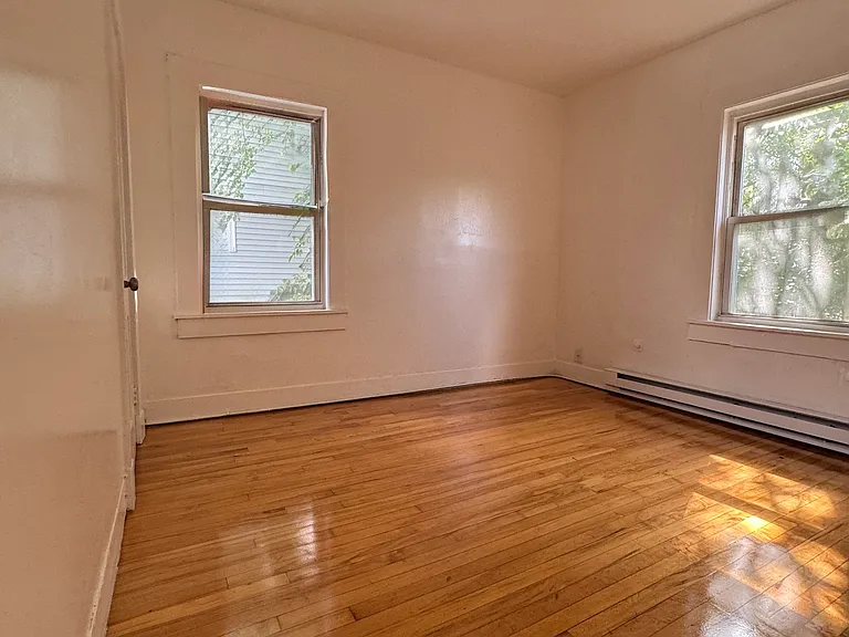 21 Prince Ave #F — Photo 13