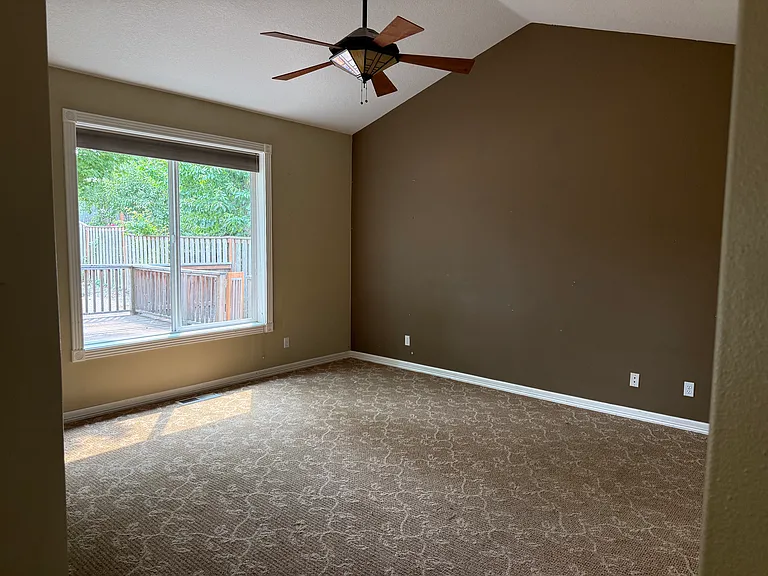 3228 N Main St — Photo 10