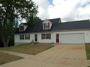 470 Country Mdw NE, Comstock Park, MI 49321