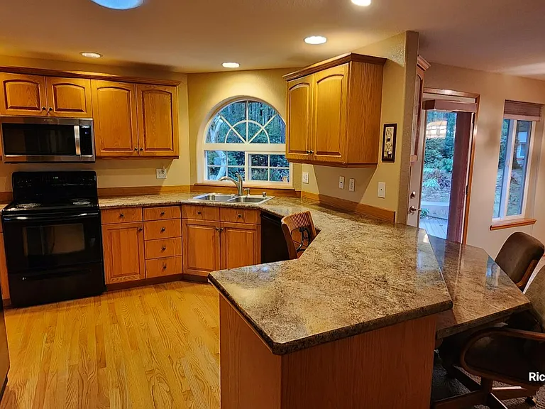 701 E Road Of Tralee — Photo 4